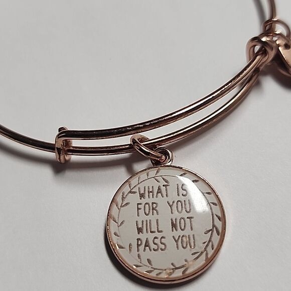 Rose Gold Inspirational Bangle Bracelet - Picture 3 of 3